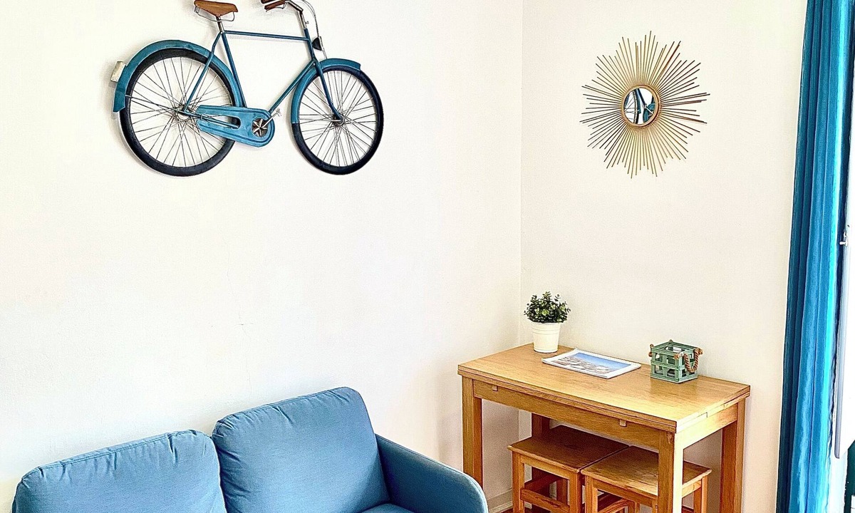 Santos Apartment | Portuguese Classic Flat at Lisbon Historic Center