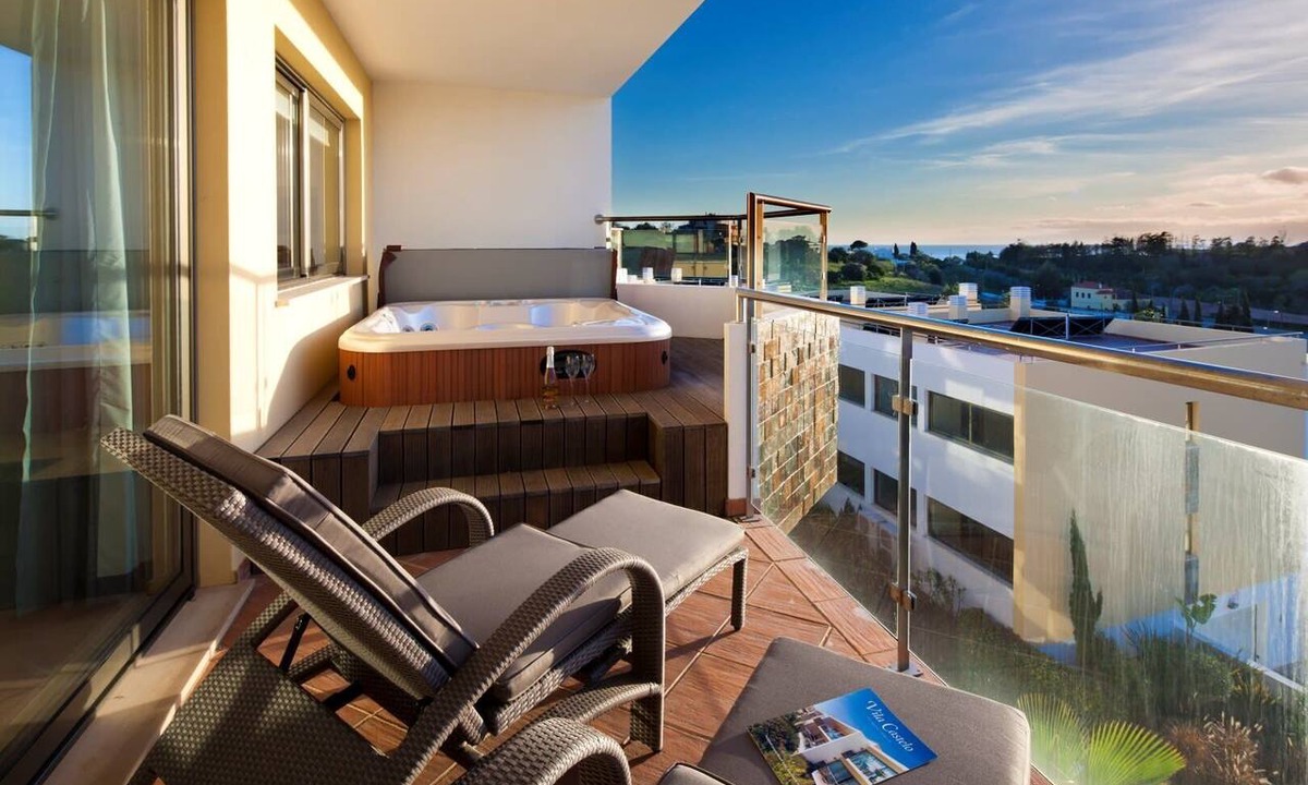Ferragudo Apartment | Premier nº 35 - Modern Two Bedroom Apartment with Sea Views