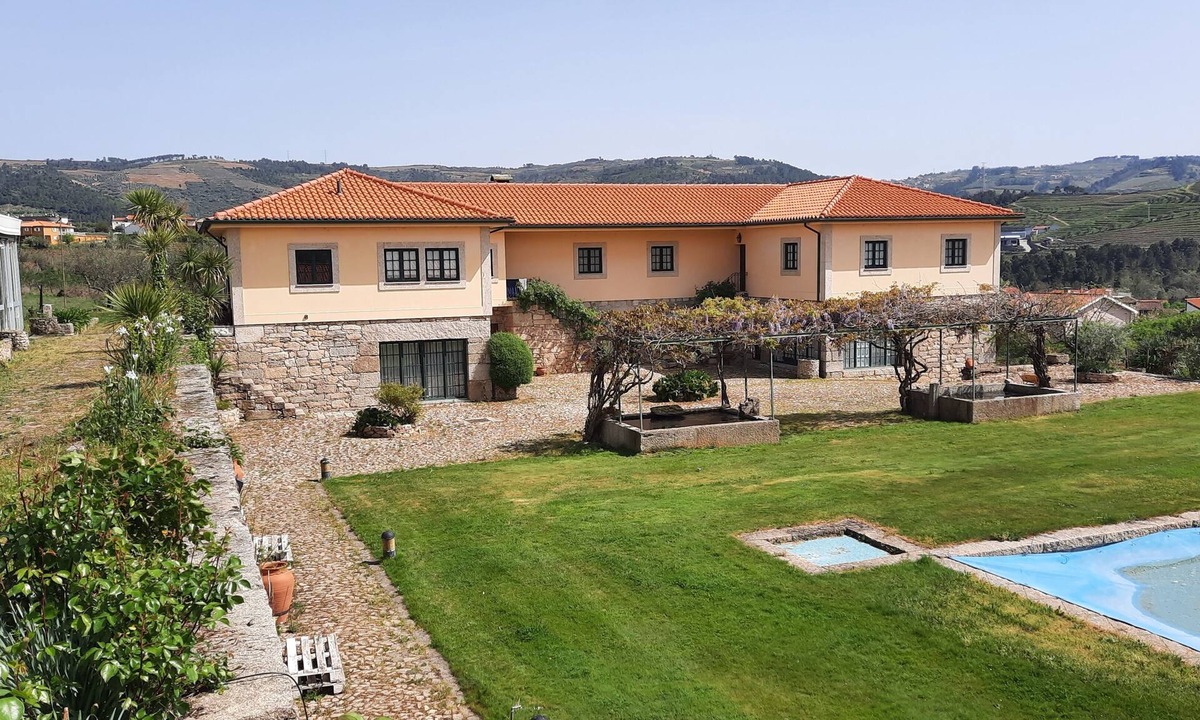 Gouviaes Cottage | Quinta da Vinha - Douro, located in the heart of the region of the Cistercian monks.