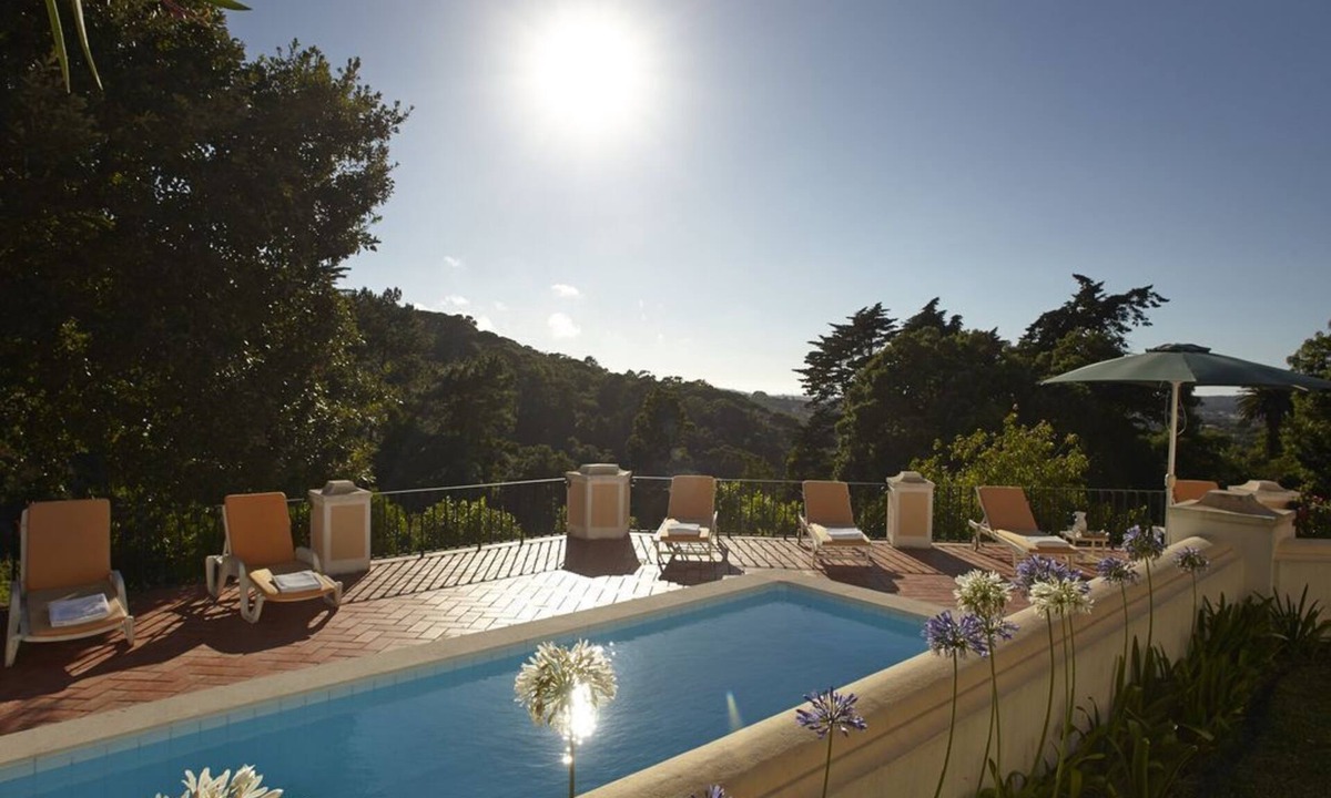 Monserrate Villa | Quinta Matalva main house and barn