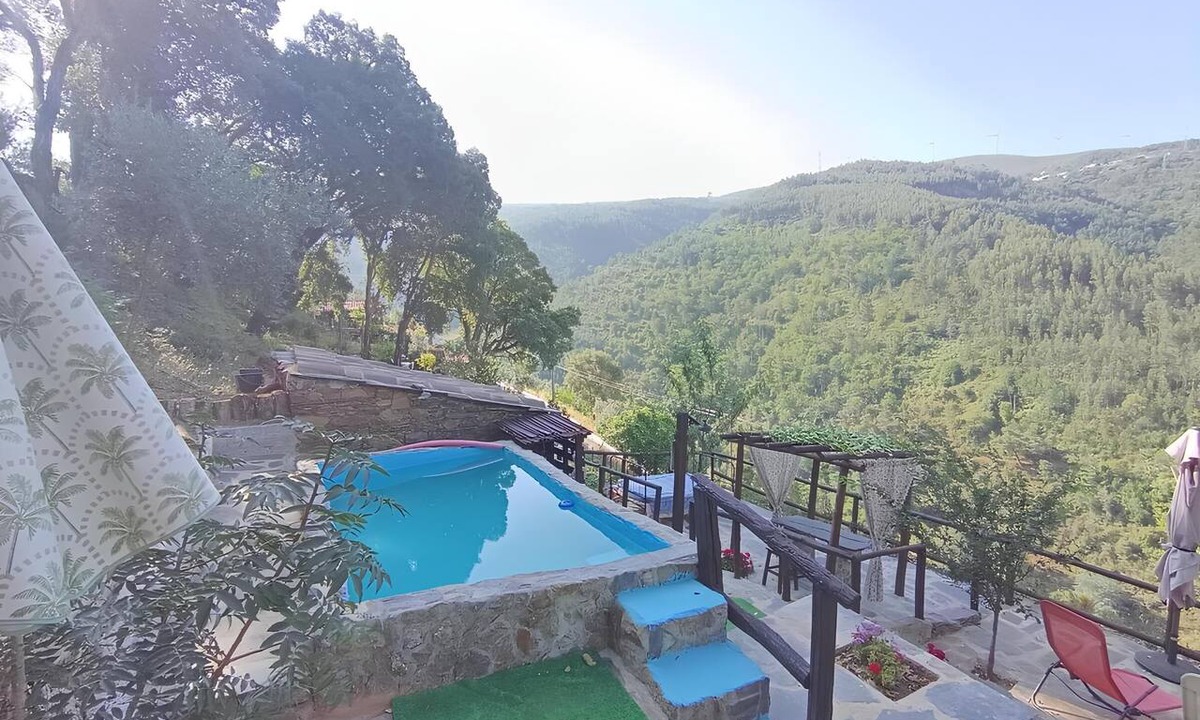 Gois Ski Chalet | Relax at Ceira Cottage -Private Plunge Pool & Nature Escape