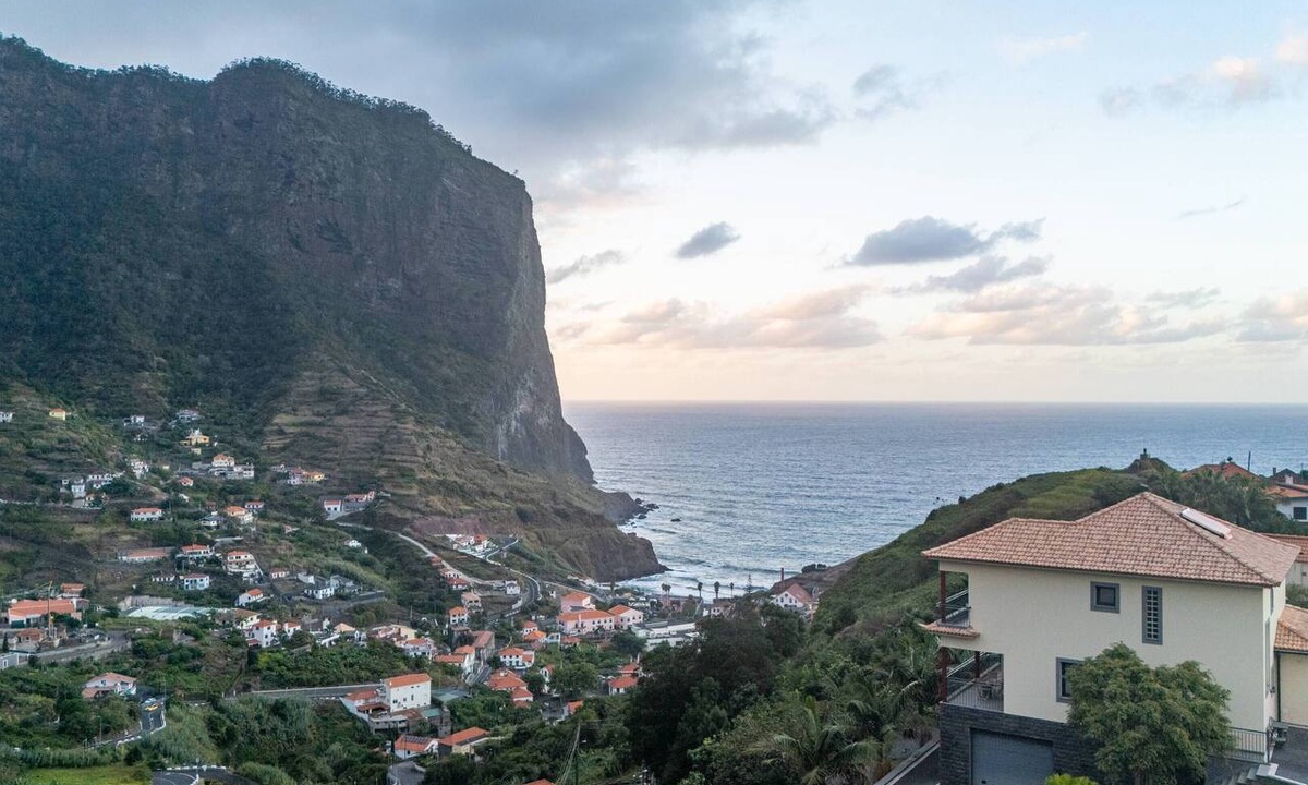 Porto da Cruz Villa | Ricardo's Village by YOUR KEY