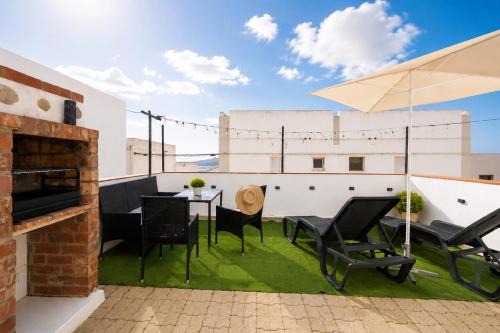 Santiago House | Sea View Villa with Terrace and BBQ