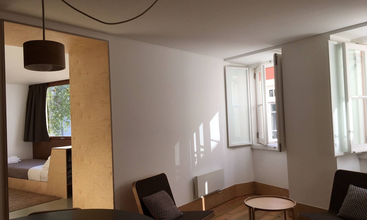 Coimbra City Centre Apartment | SOBRE RIBAS 2|12. 10AApartment with two bedrooms and small patio