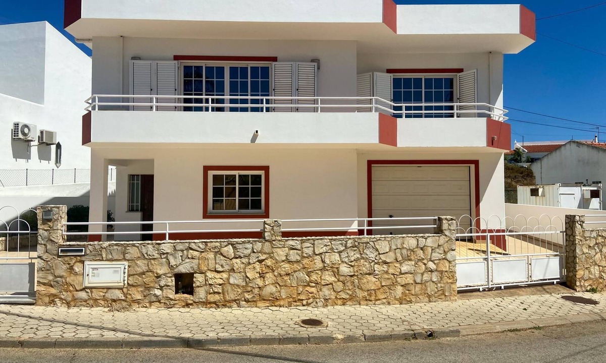 Portimao Apartment | Spacious villa in Portimão, ideal for families