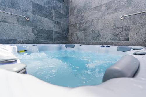 Estrela da Calheta Villa | Star House -Jacuzzi & Aircon