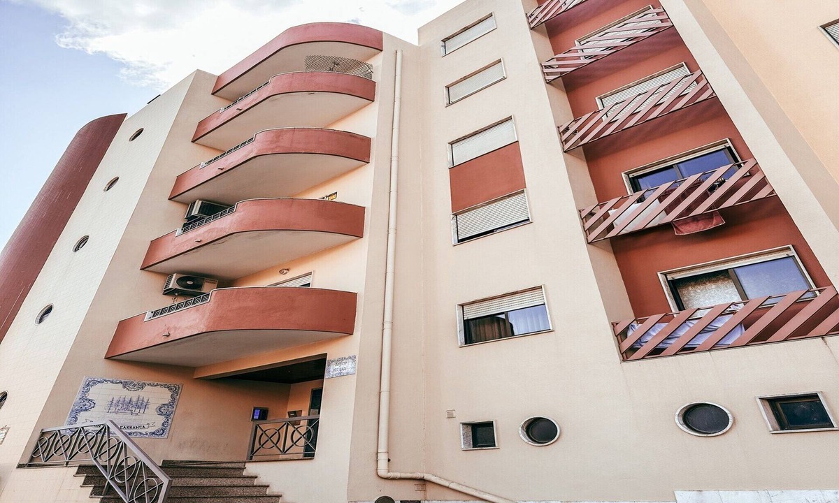 Carvoeira Apartment | Stay near Avenida & Rossio