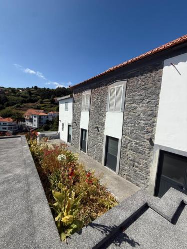 Estreito da Calheta House | Stone and Soul - Guesthouse Rooms in Calheta