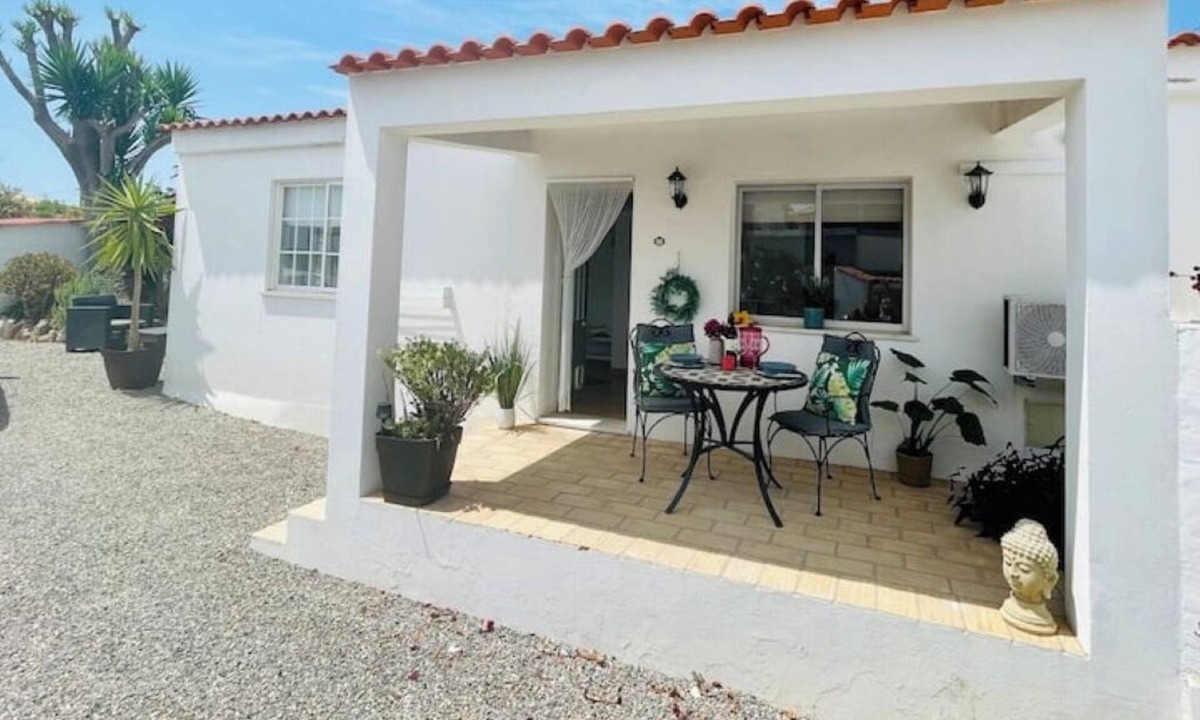 Sao Bras de Alportel Apartment | Stylish Modern Studio with Private Terrace & Shared Pool – Your Tranquil Getaway