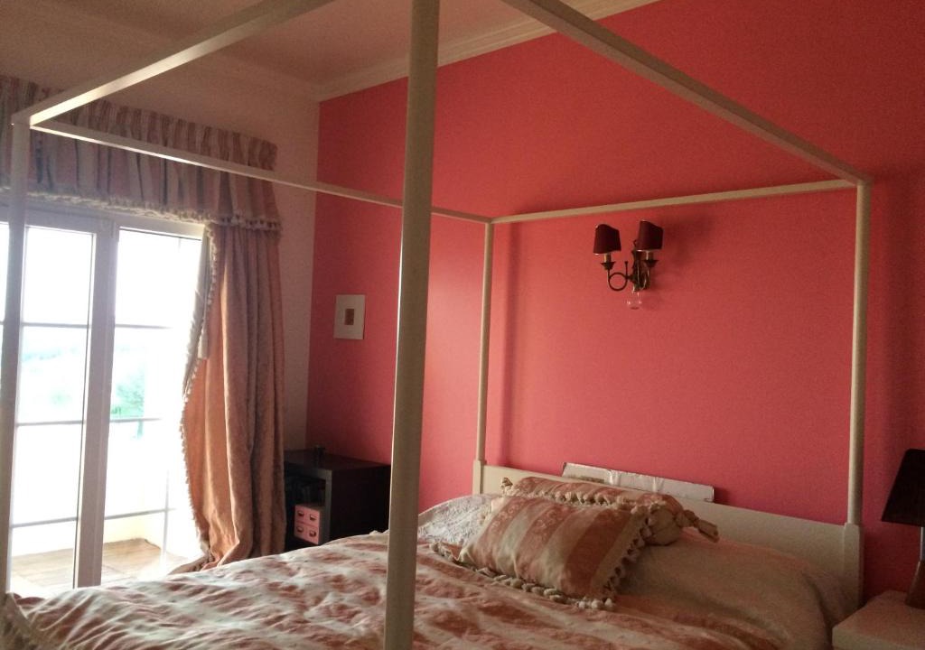 Lumiar House | Sunny Suites Golf and Free Parking Guest House