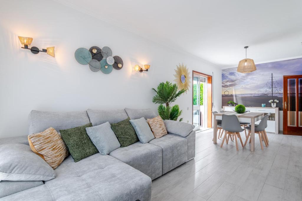 Ovar Apartment | Sunset Terrace House by Destiny Houses