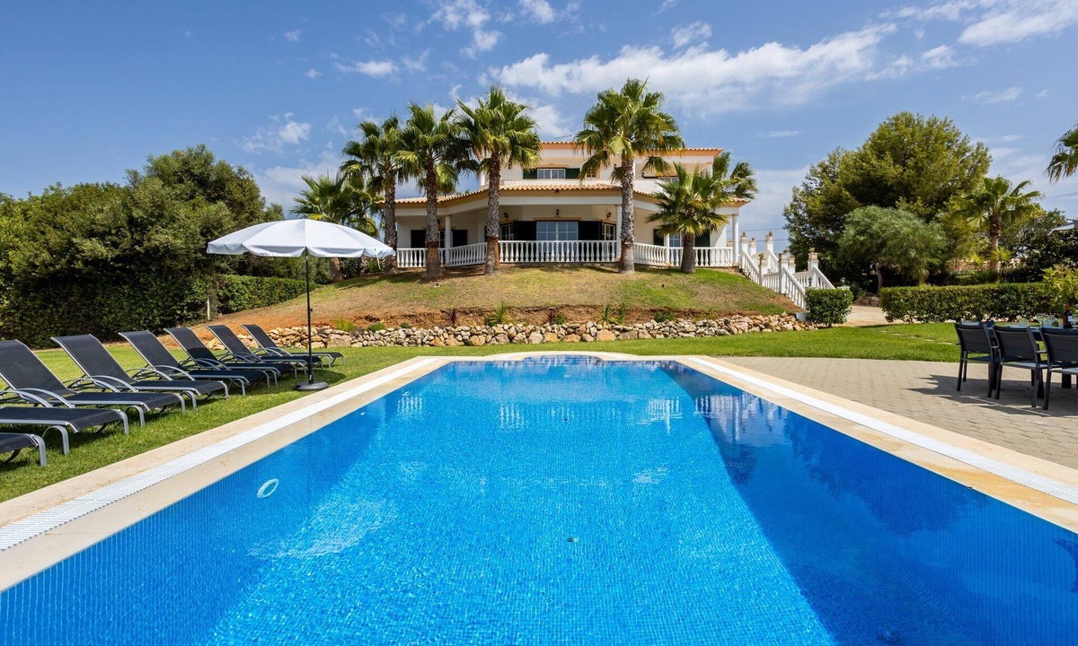 Silves Villa | Super Algarve Villa | 4 Bedrooms | Casa dos Sonhos | Pool Table
