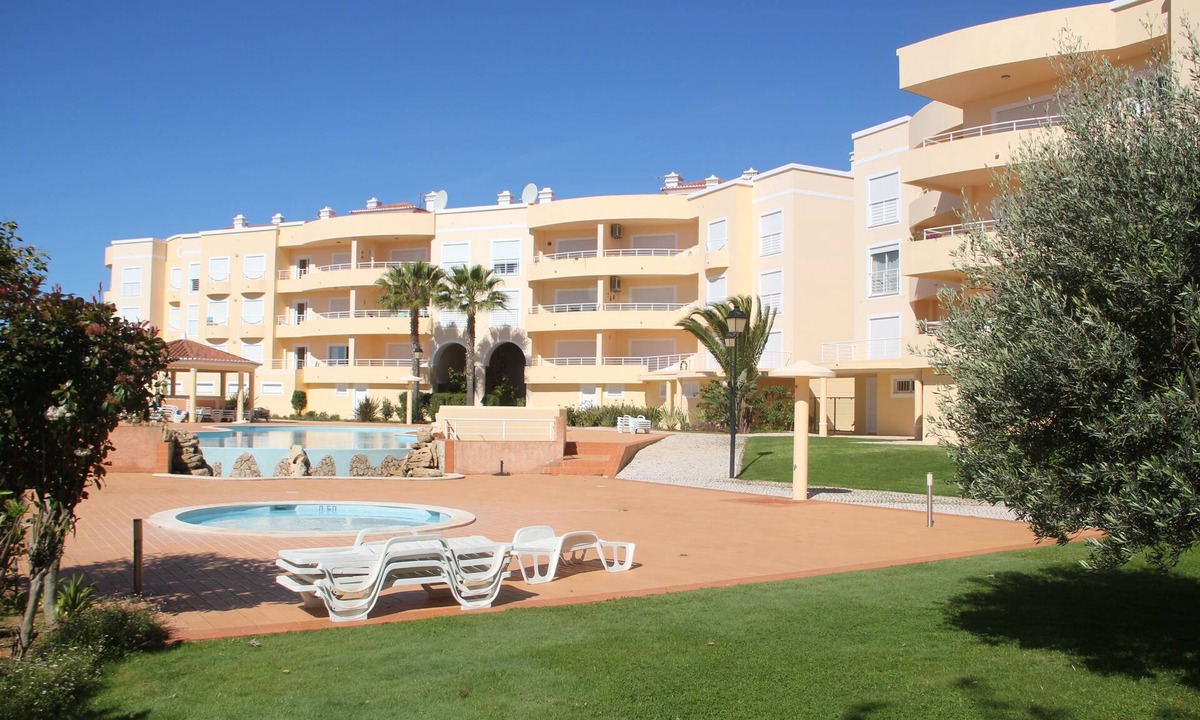 Luz Apartment | Superb 2-bedroom Luz Apt has AC, Wi Fi, Pool, near restaurants & beach!