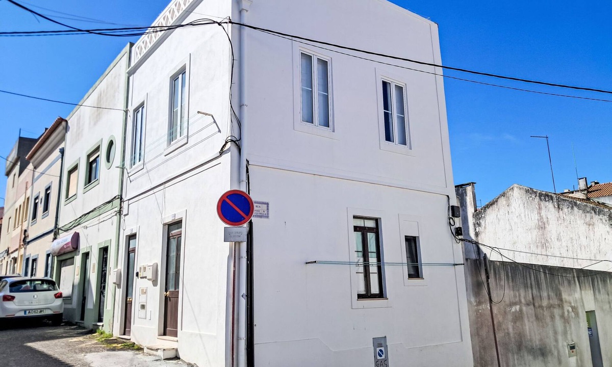 Sao Pedro Apartment | Surfers Inn by Interhome