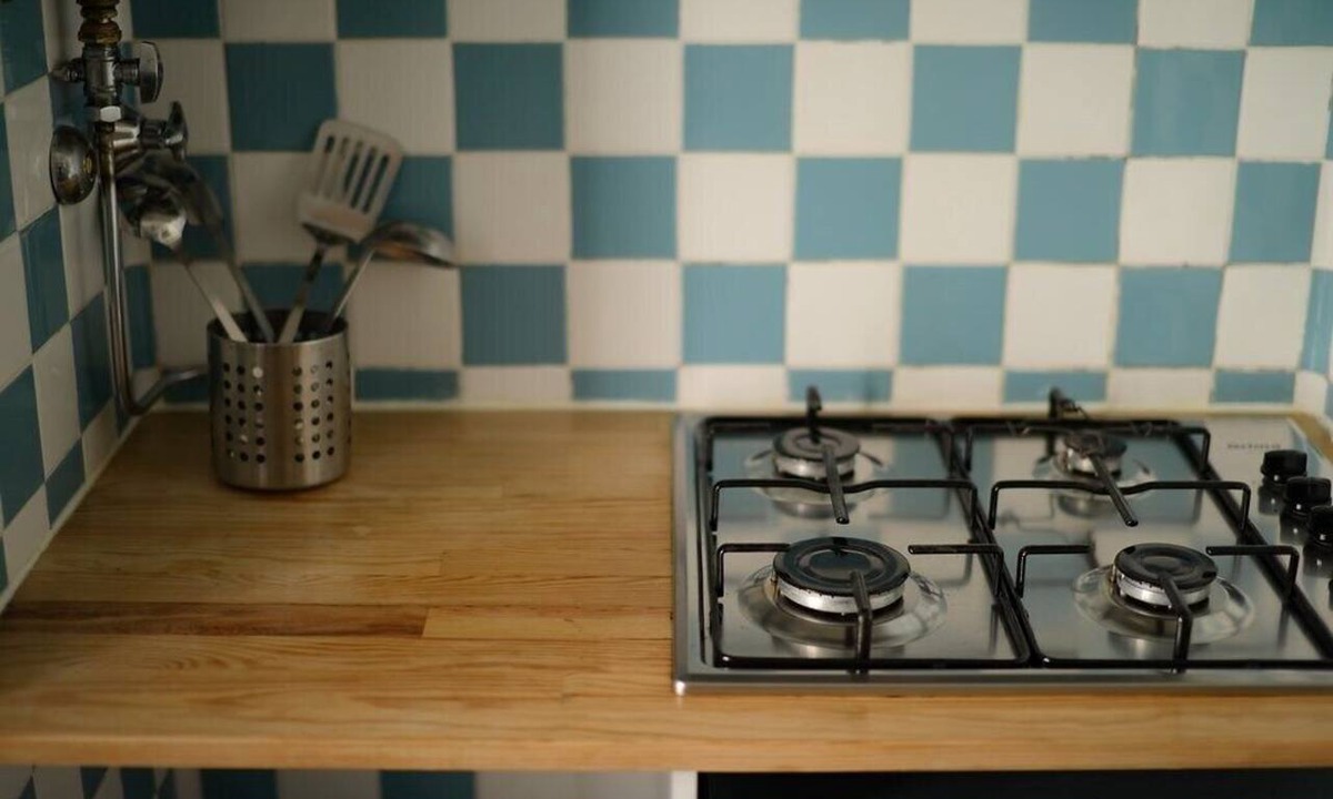 Misericordia Apartment | The Portuguese II, at Bica's funicular Street
