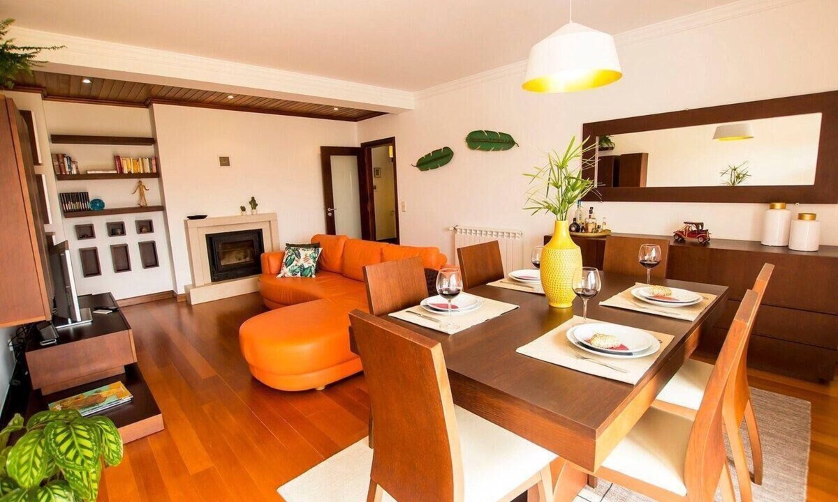 Aveiro Apartment | Tower House with Free Garage