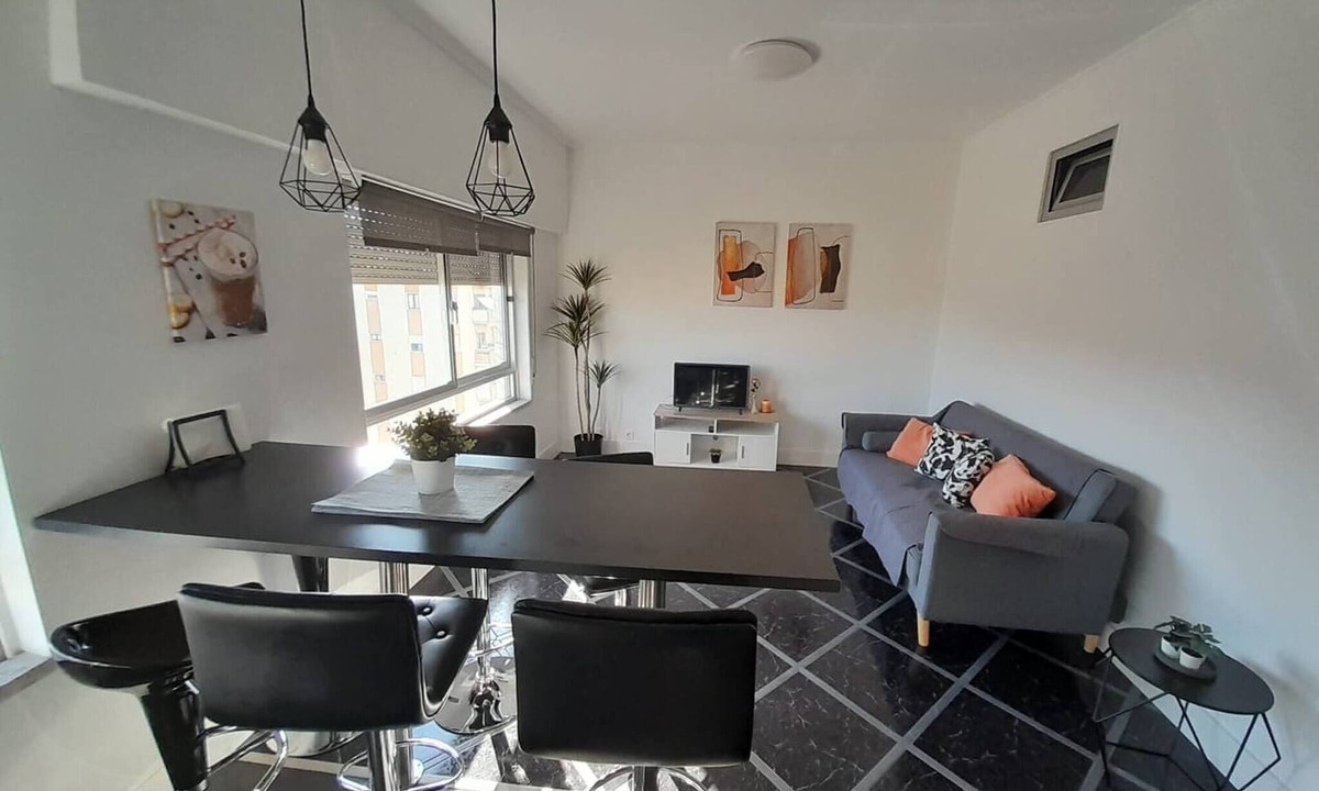 Povoa de Santa Iria e Forte da Casa Apartment | Trio Haven Apartment