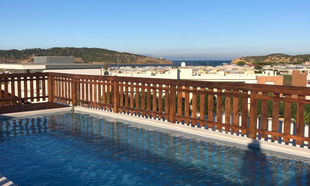 Sao Martinho do Porto Apartment | Very spacious 3-bedroom apartment near the bay of São Martinho do Porto