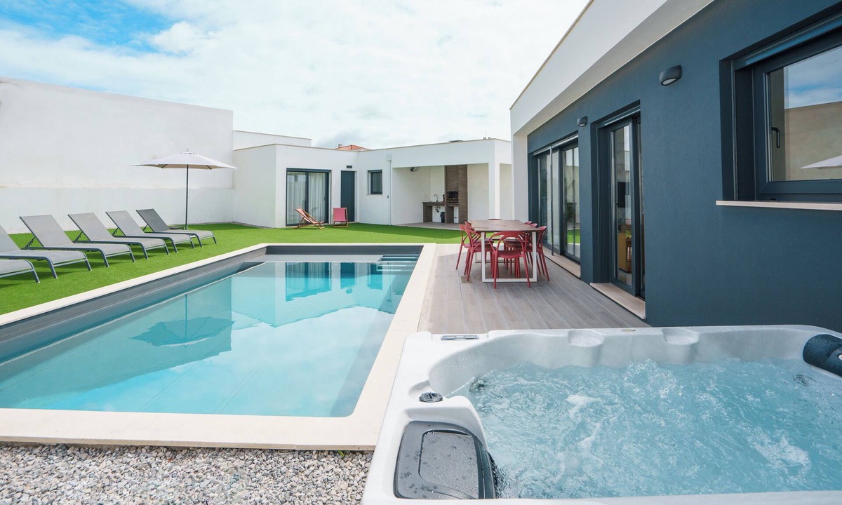 Atalaia Villa | Villa Bianca, luxury house in a quiet area with private swimming pool