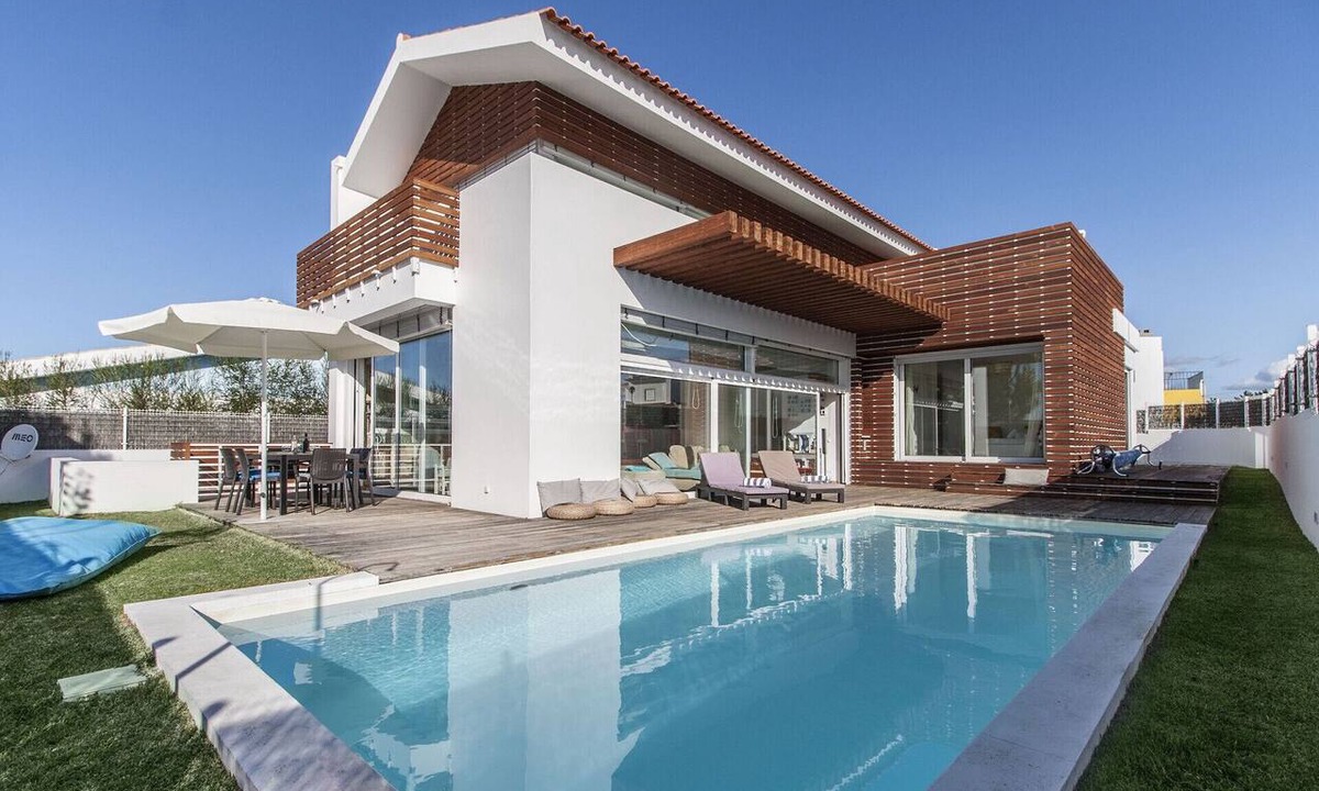 Troia Villa | Villa Comporta - Air-conditioned private villa with home office, heated pool & barbecue area