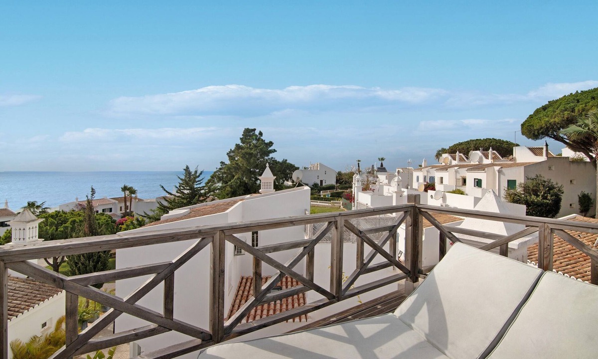 Vale do Lobo Villa | Villa 'Estrela Do Mar' with Sea View, Wi-Fi and Air Conditioning
