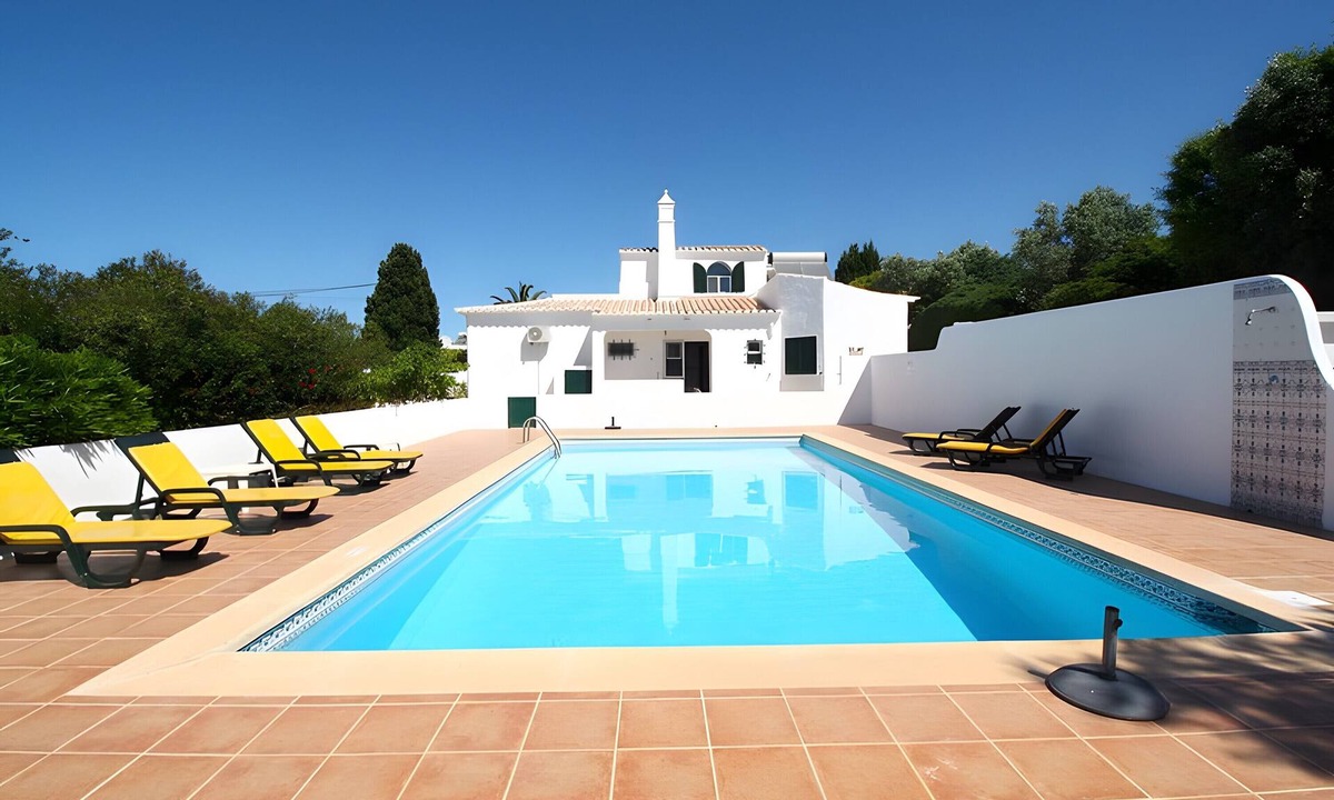 Mato Serrao Villa | Villa 'In Carvoeiro' with Sea View, Wi-Fi and Air Conditioning