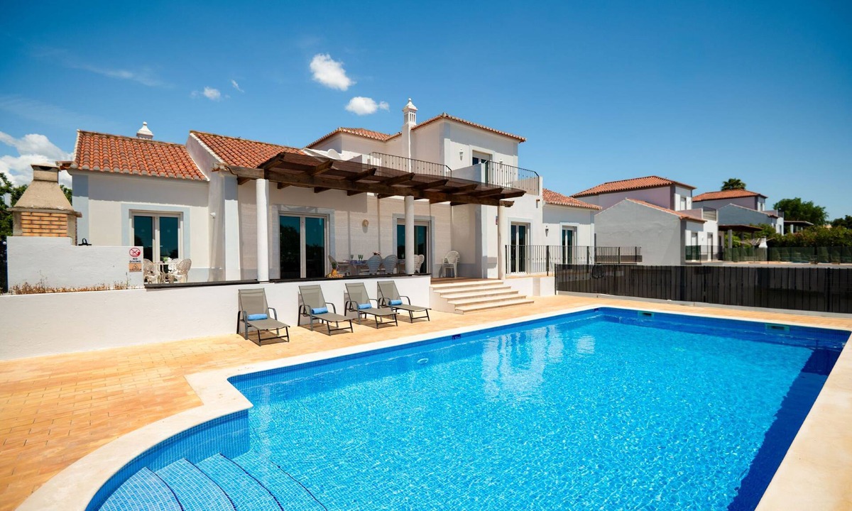 Olhao Villa | Villa Nina with 4 bedrooms and 4 bathrooms