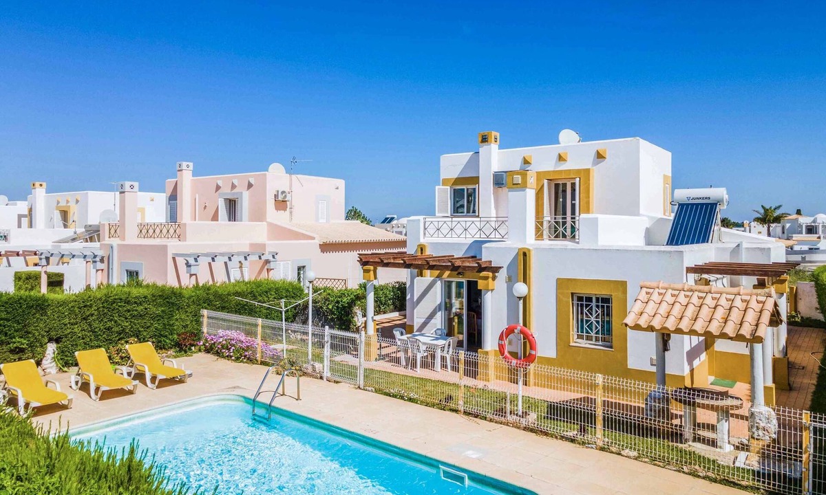 Castelo Villa | Villa Ninos - Three Bedroom Villa, Sleeps 6