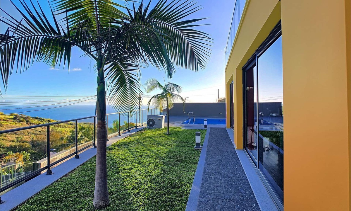 Estreito da Calheta House | Villa Serramar by LovelyStay
