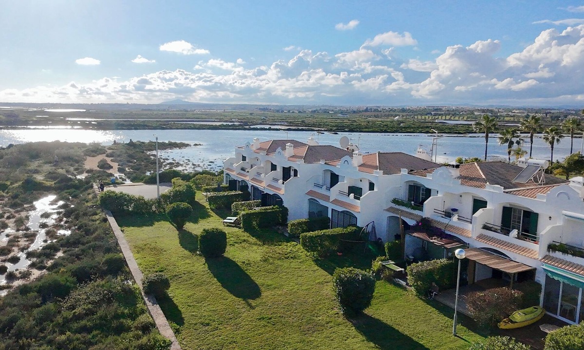 Cabanas House | Villa Solria 3-Bedroom Villa 5 Minutes from the Beach