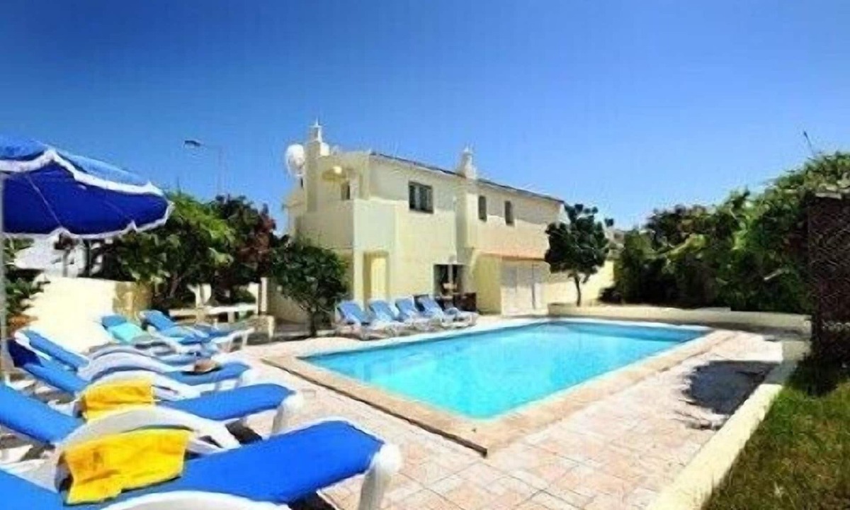 Areias de Sao Joao Villa | Villa Teresa, Beautiful Spacious 6 Bedroom Villa, Private Pool, Albufeira Town