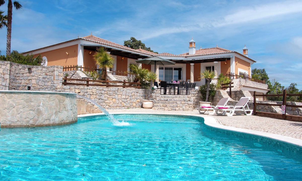 Sao Bras de Alportel Villa | Villa Topázio - Private Pool, Sea views, Airco