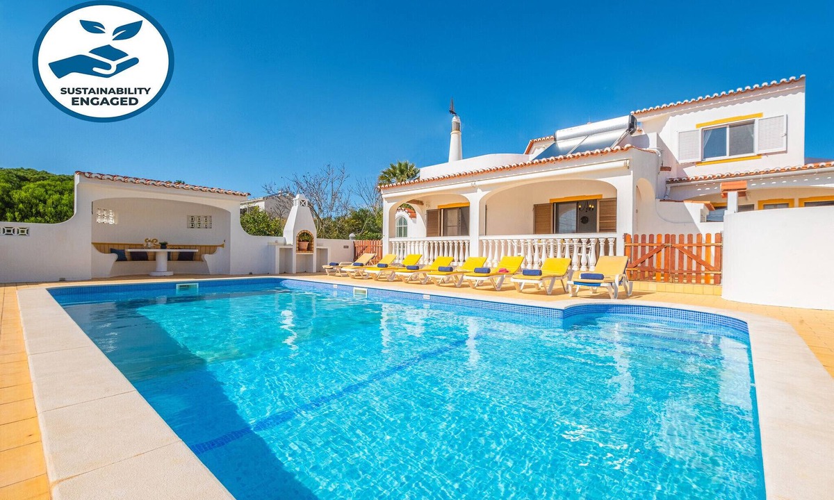 Carvoeiro Villa | Villa with heatable pool & BBQ, Carvoeiro