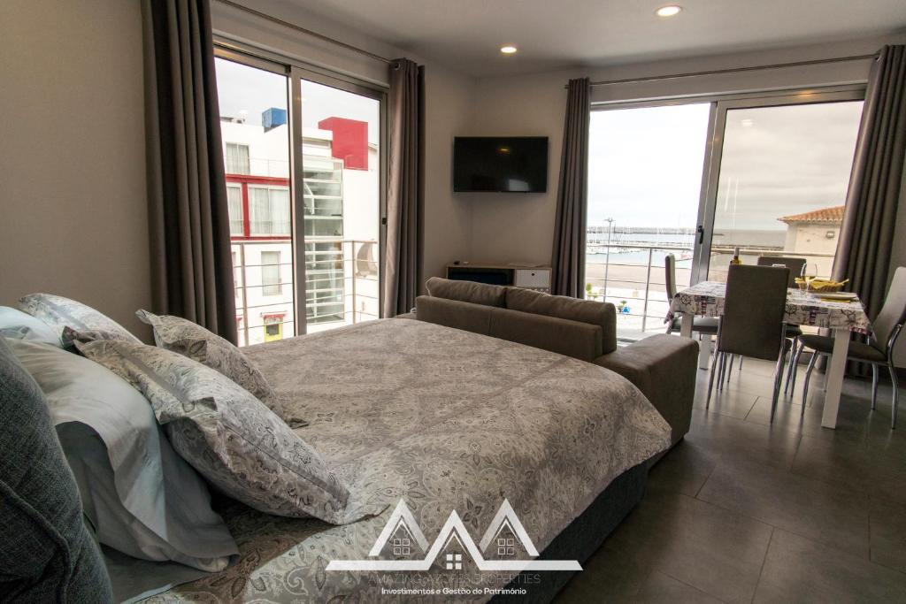 Praia da Vitoria Apartment | White House II