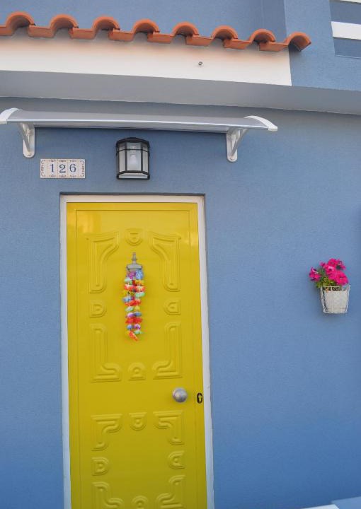 Barra House | Yellow Door