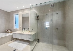 Beachfront by the CC - Family friendly, plunge pool, steps to the beach in Sapphire Beach