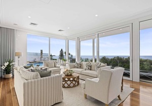 Beachfront, Luxury, Heated Pool, Spectacular Views, Sleeps up to 10 in Sapphire Beach