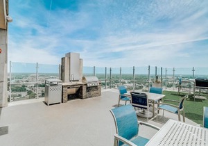 FRONTDESK Skyhouse Apts Uptown Charlotte in Charlotte