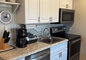 Second Floor Ocean View- Steps from the Beach! 1 Bedroom villa in a gated Resort in Hilton Head Island