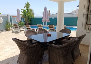 Villa 2 on fantastic location on Oura beach, Albufeira