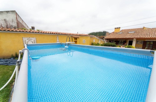 Famalicao House | Évasion Tranquille : Maison Près des Plages de Nazaré et São Martinho do Porto