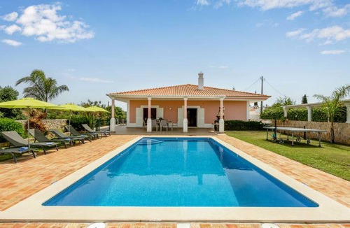 Alpouvar House | 150 m² House ∙ 3 bedrooms ∙ 6 guests