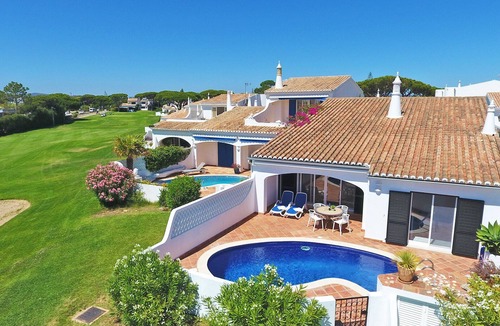 Vale do Lobo Villa | 2 bed-, 2 bathroom, A/C + WIFI´ed private pool villa, Vale do Lobo, 150m to sea!