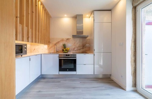 Cedofeita Apartment | 2 Comfy Flats | Jacuzzi & Terrace by HostWise