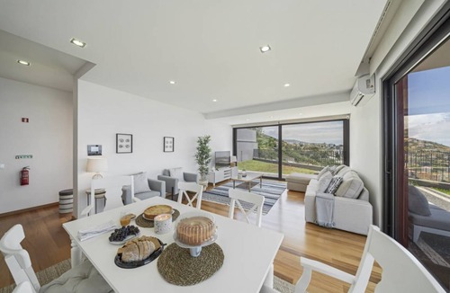 Sao Martinho Villa | 250 m² Villa ∙ 3 bedrooms ∙ 6 guests