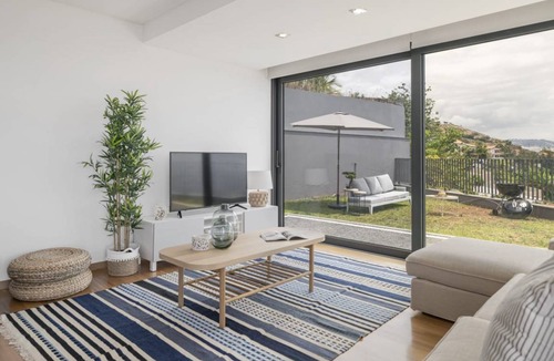 Sao Martinho Villa | 250 m² Villa ∙ 3 bedrooms ∙ 6 guests