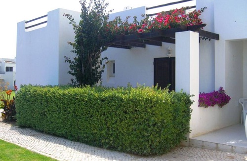 Alpouvar Apartment | 3 BEDROOM 2 BATH, POOLSIDE, Air Con/WIFI/Swimming pools Hundreds of TV channel