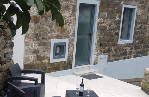 Faial Da Terra House | 3-bedroom house in charming Faial da Terra with WiFi