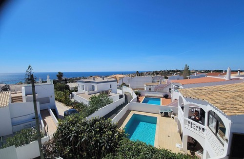 Espiche Villa | 3-bedroom single storey sea view villa with private pool