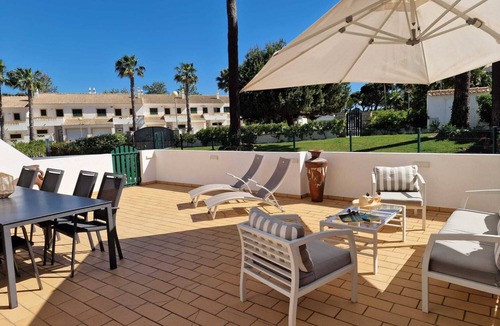 Aldeia das Acoteias House | 3 Bedroom Townhouse Close to the Beach+ Barbecue